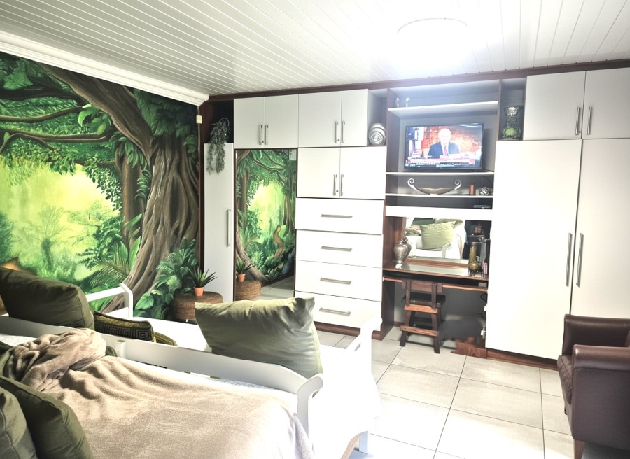 6 Bedroom Property for Sale in Dan Pienaar Free State